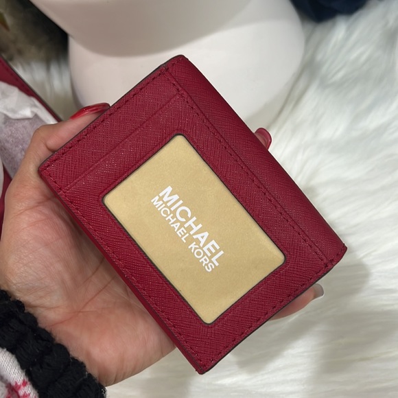 ❤️MICHAEL Michael Kors Saffiano Leather Mini Dillon Bag with matching wallet - Picture 9 of 10